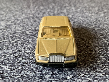 Rolls Royce Silver Spirit 1-64 Matchbox gold-light (4)